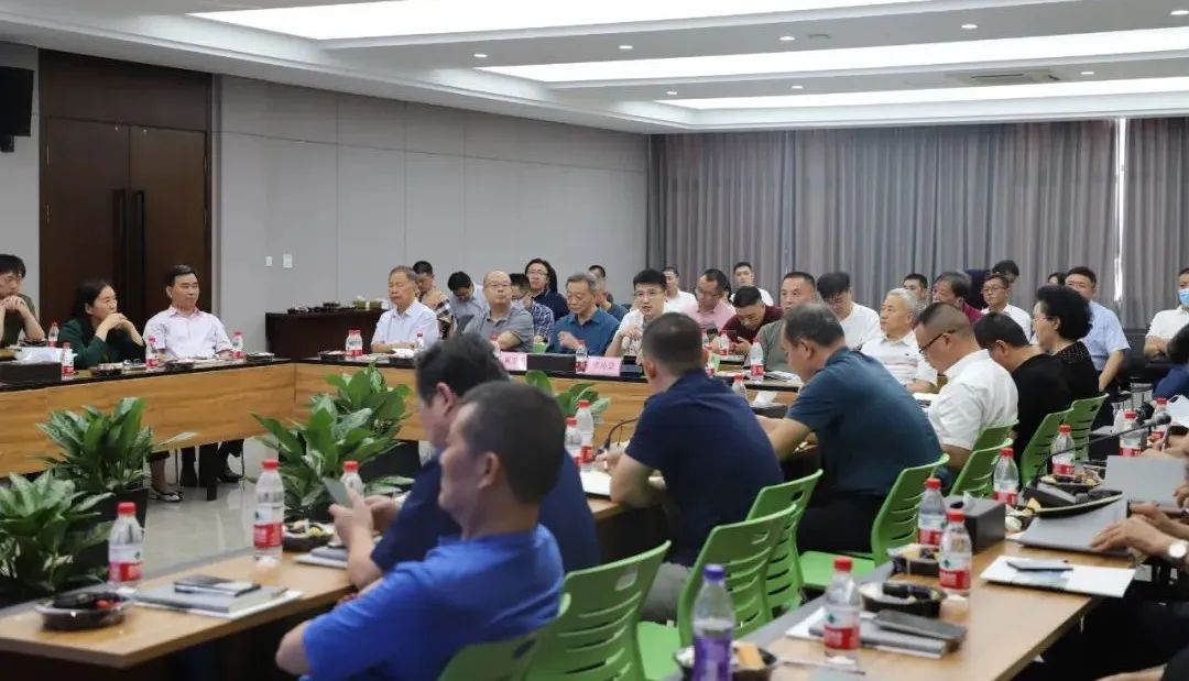 卓越企業(yè)家學(xué)習(xí)俱樂(lè)部走進(jìn)通力科技參觀學(xué)習(xí)！